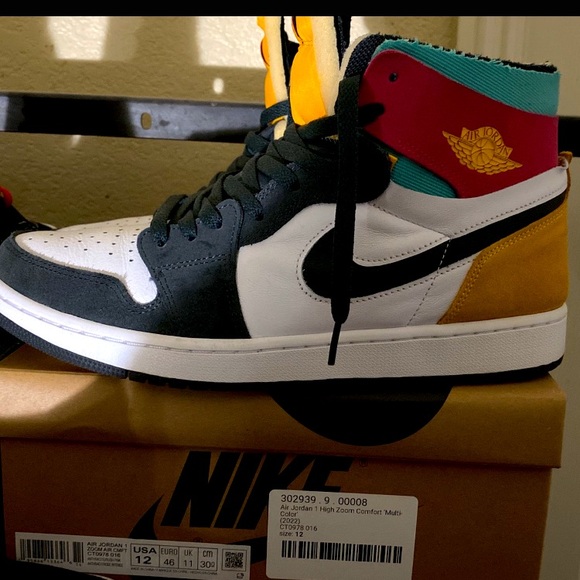 Looking for sale around 210-220$ any offer around 168-170 I’ll take - Picture 1 of 6